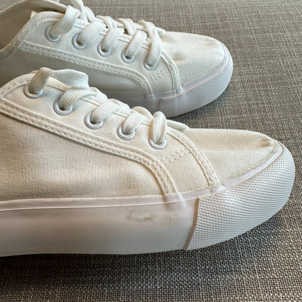 Joe Fresh White Canvas Sneakers - Picture 3 of 4